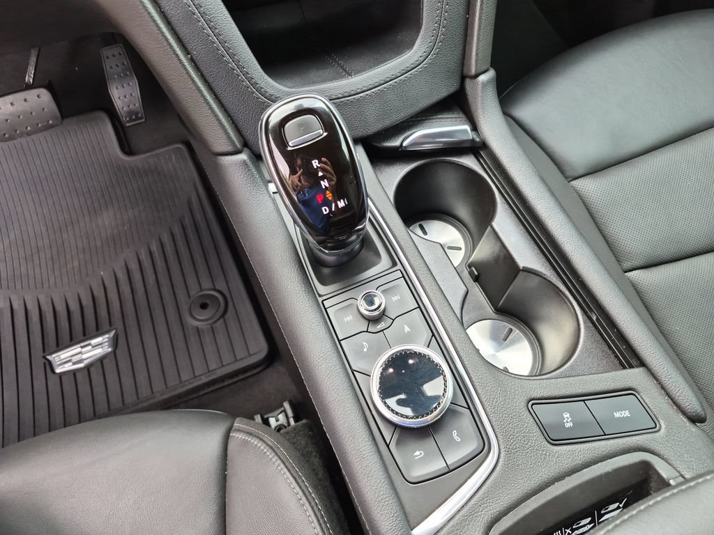 Used 2020 Cadillac XT6 Premium Luxury FWD image 30