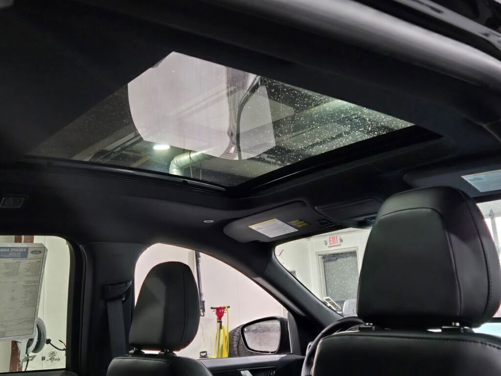 New 2025 Ford Escape ST-Line w/ Tech Pack #1 image 11