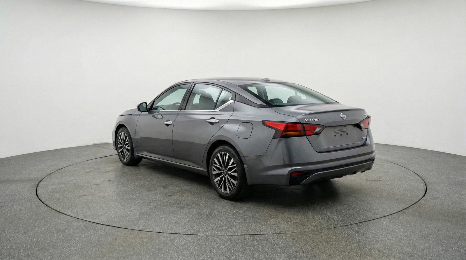 Used 2025 Nissan Altima 2.5 SV image 6