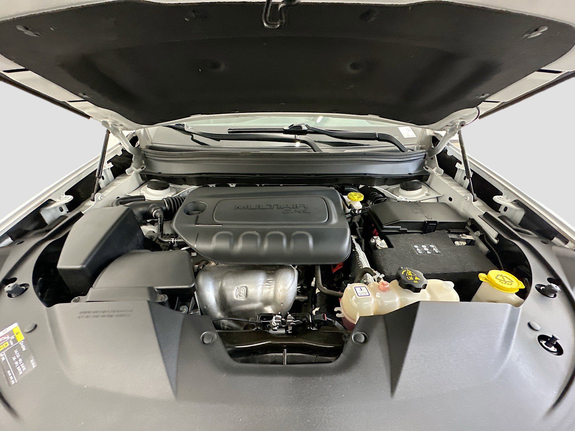 Used 2020 Jeep Cherokee Latitude w/ Cold Weather Group image 33