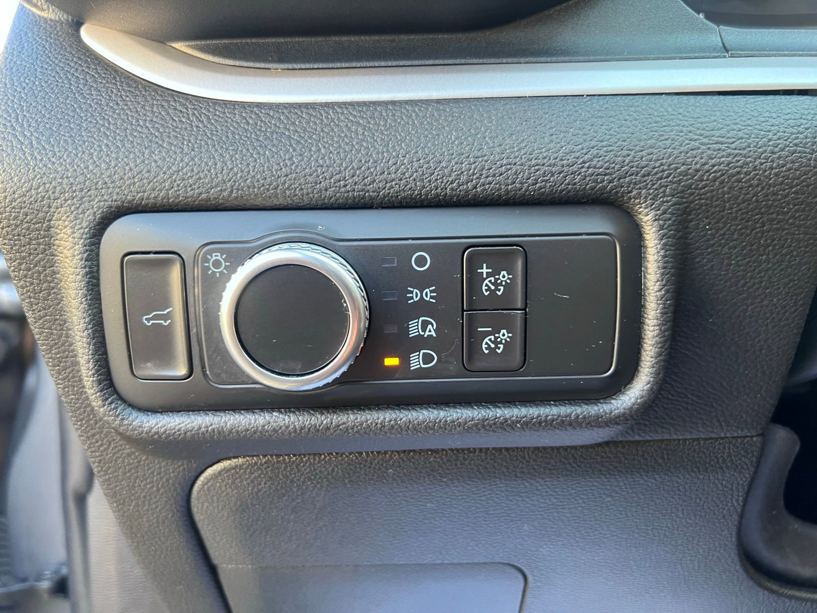 Used 2022 Ford Explorer XLT AWD/4WD image 27