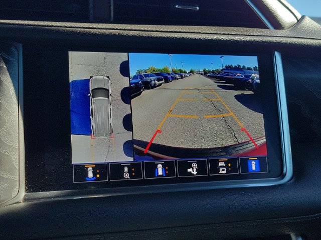 Used 2024 GMC Yukon XL Denali AWD/4WD image 30