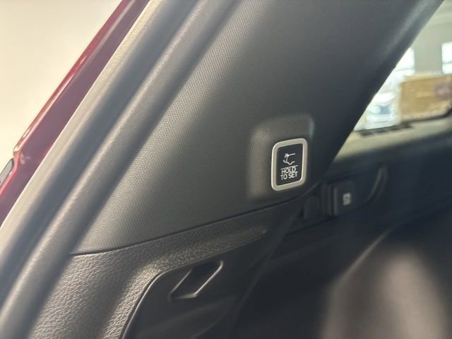 Used 2025 Jeep Grand Cherokee Altitude w/ Trailer Tow Package image 12