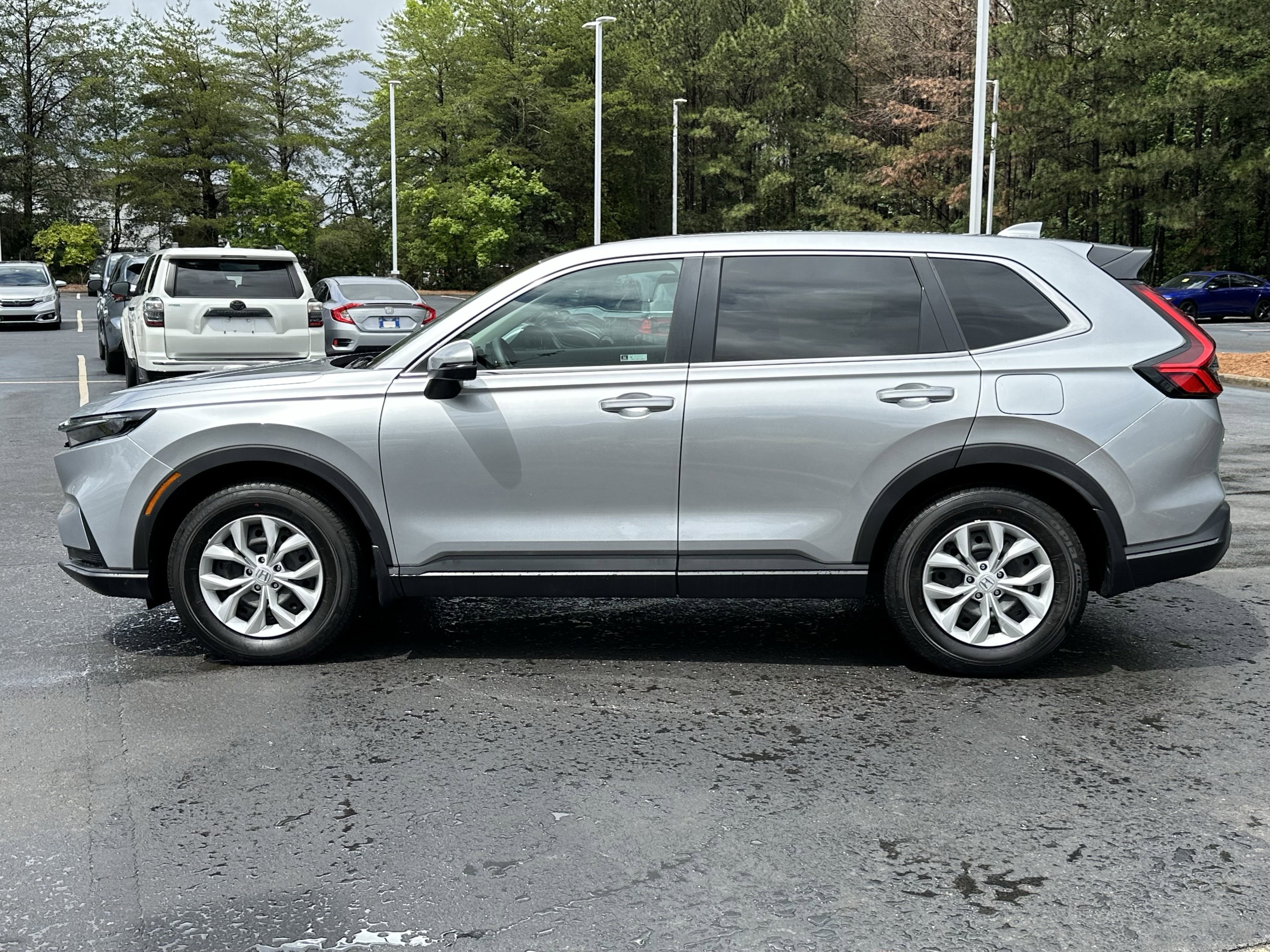 Used 2025 Honda CR-V LX image 7
