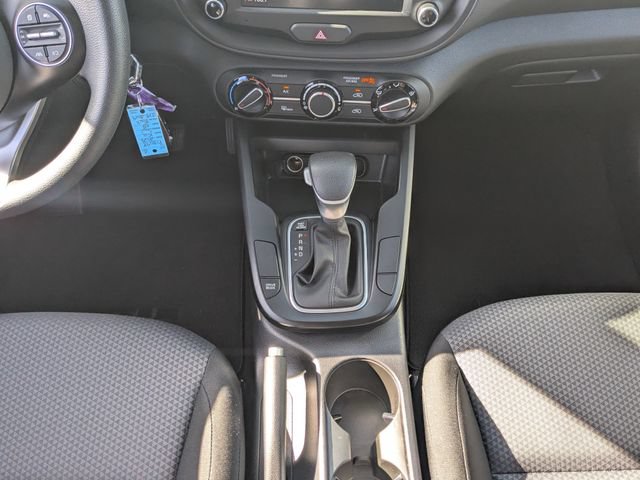 Certified 2025 Kia Soul LX w/ LX Technology Package FWD image 19