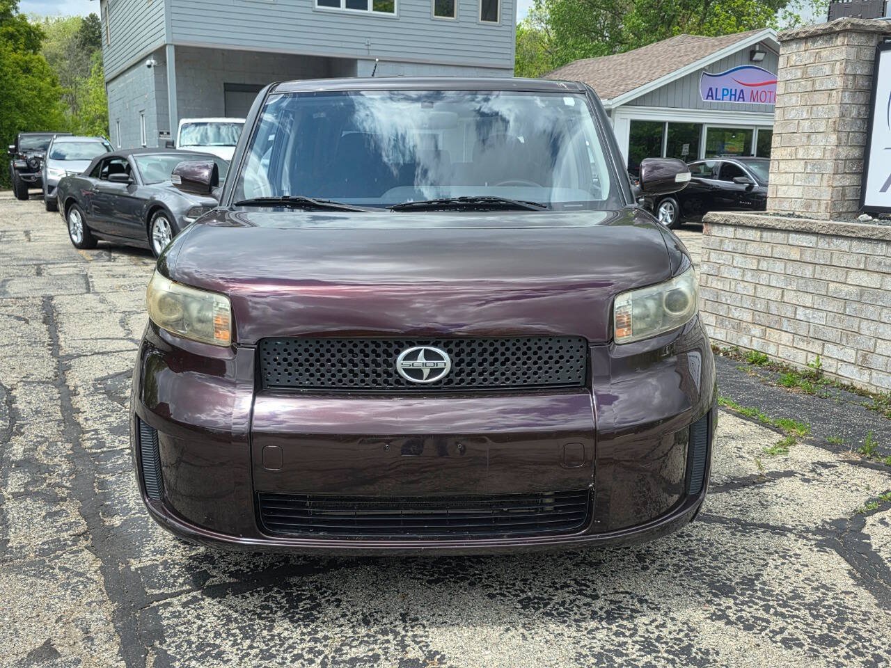 Used 2008 Scion xB FWD image 2