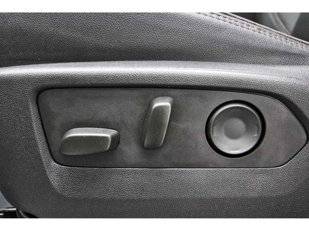 Used 2023 Chevrolet Tahoe High Country RWD image 30
