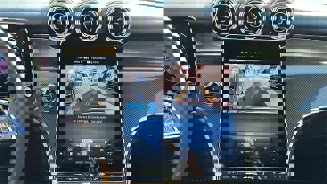 Certified 2025 Mercedes-Benz GLC 300 4MATIC image 21