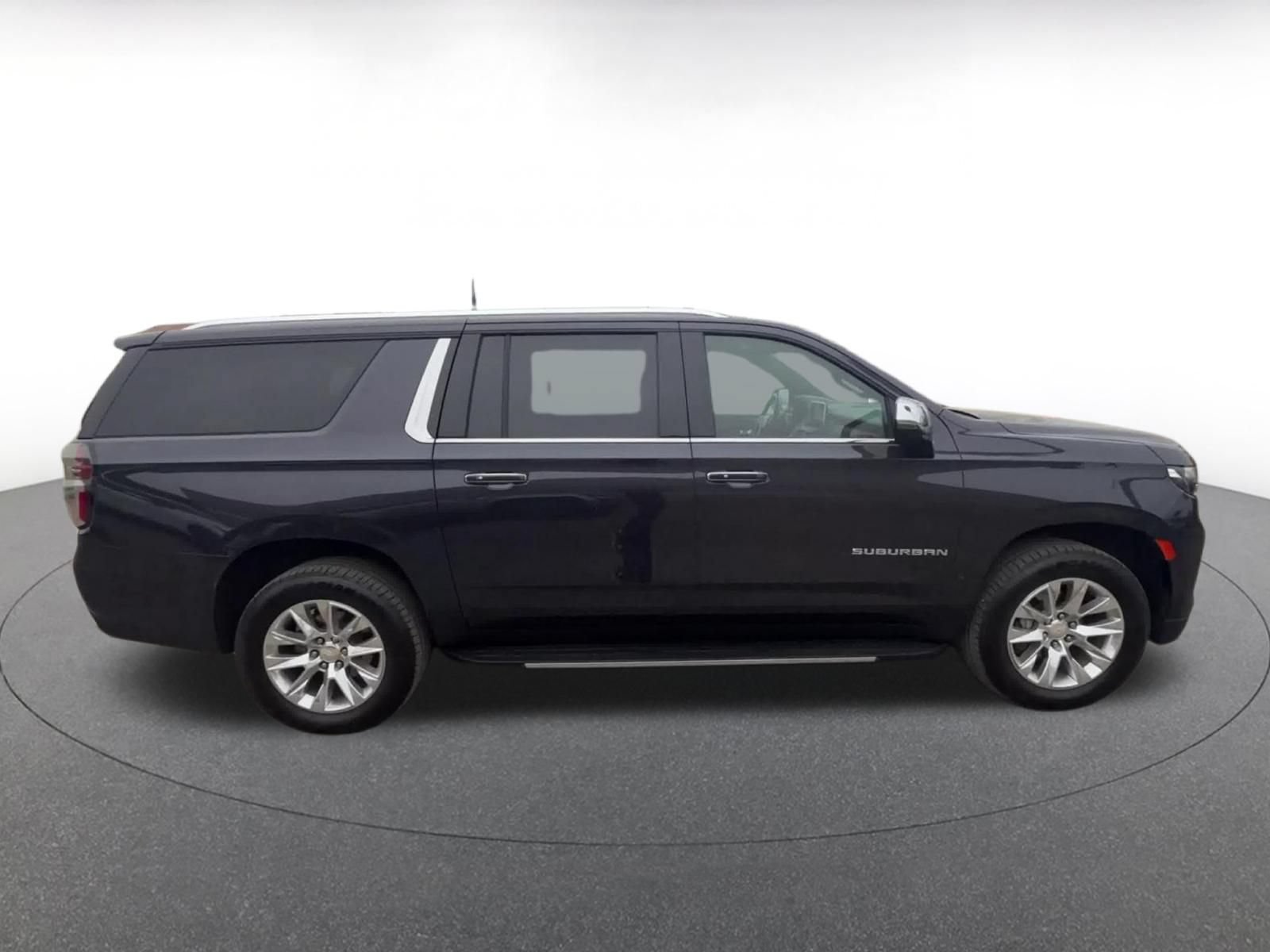 Used 2023 Chevrolet Suburban Premier AWD/4WD image 16