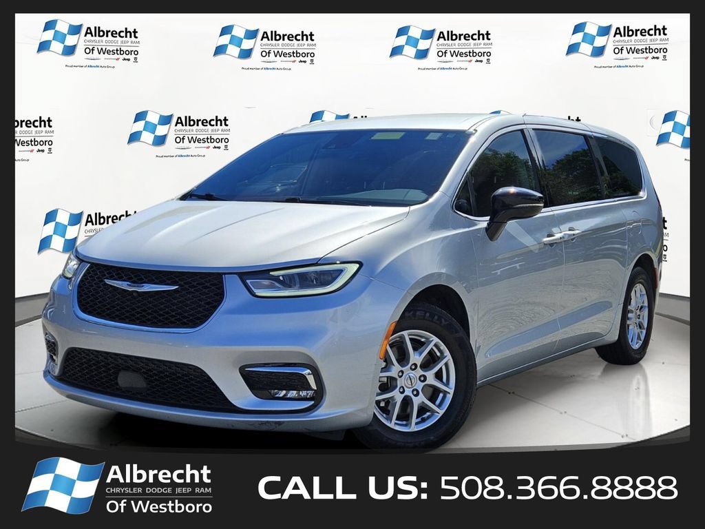 Used 2024 Chrysler Pacifica Touring-L FWD image 1