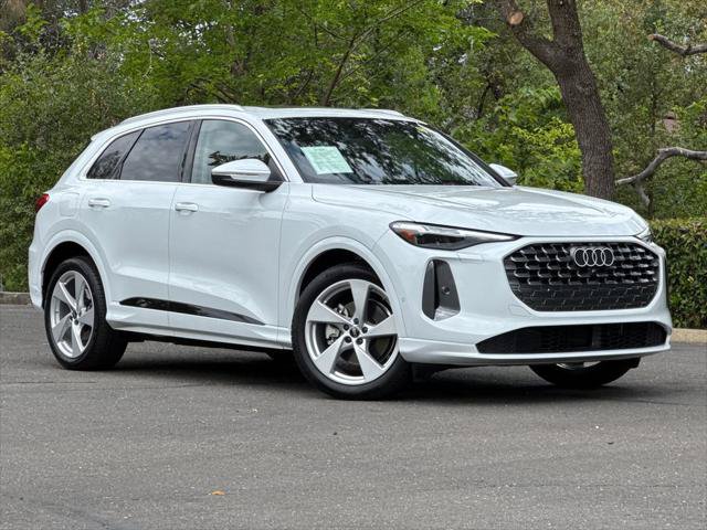 Certified 2025 Audi Q5 Prestige AWD/4WD image 2