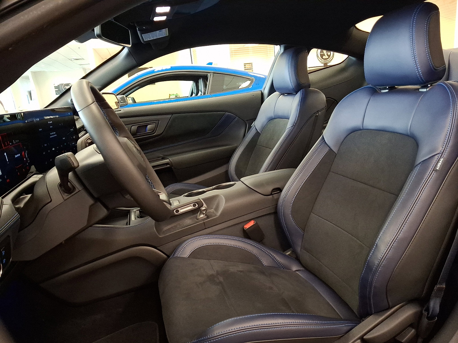 Used 2025 Ford Mustang Dark Horse image 9