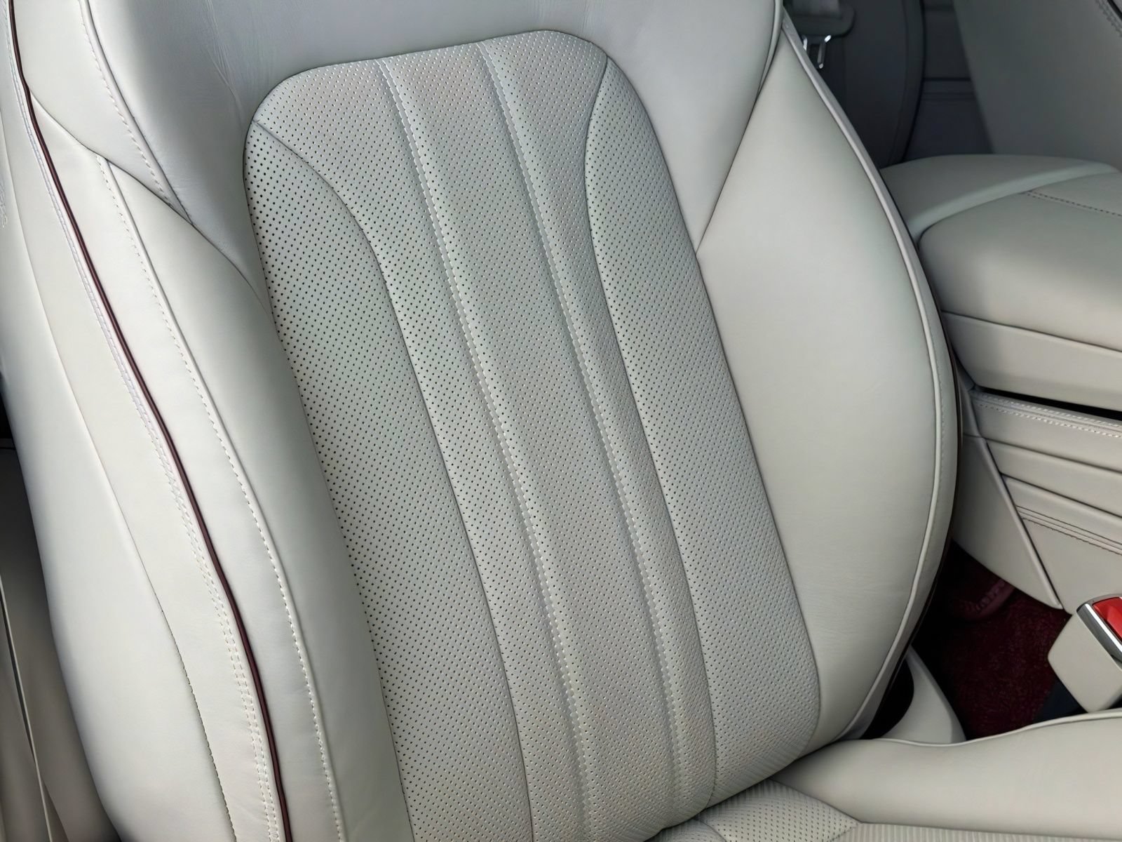 Used 2024 Bentley Continental GT AWD/4WD image 43