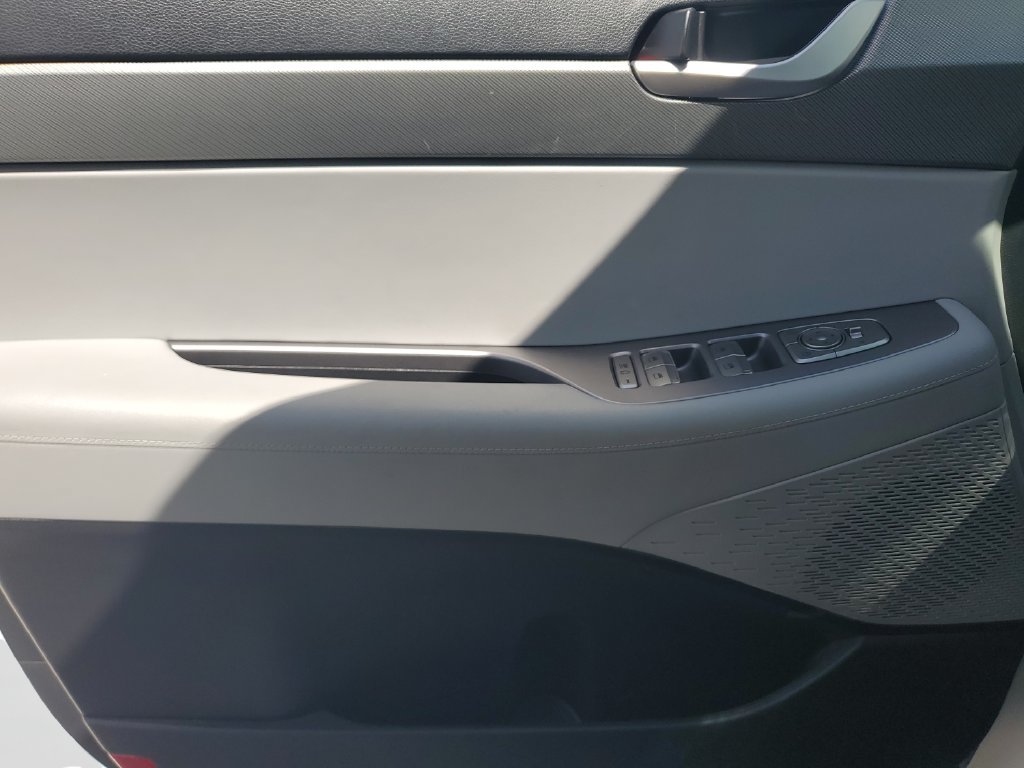 Used 2025 Hyundai Palisade SEL FWD image 19