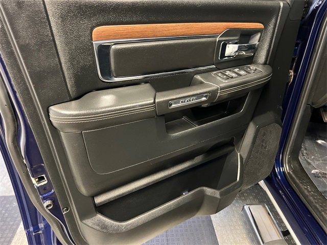 Used 2016 RAM 1500 Laramie image 7