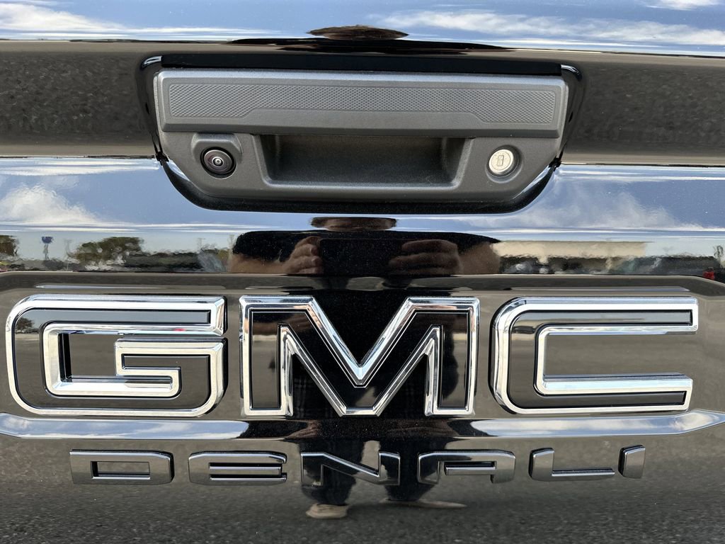 New 2026 GMC Canyon Denali w/ LPO, Denali Black Edition image 31