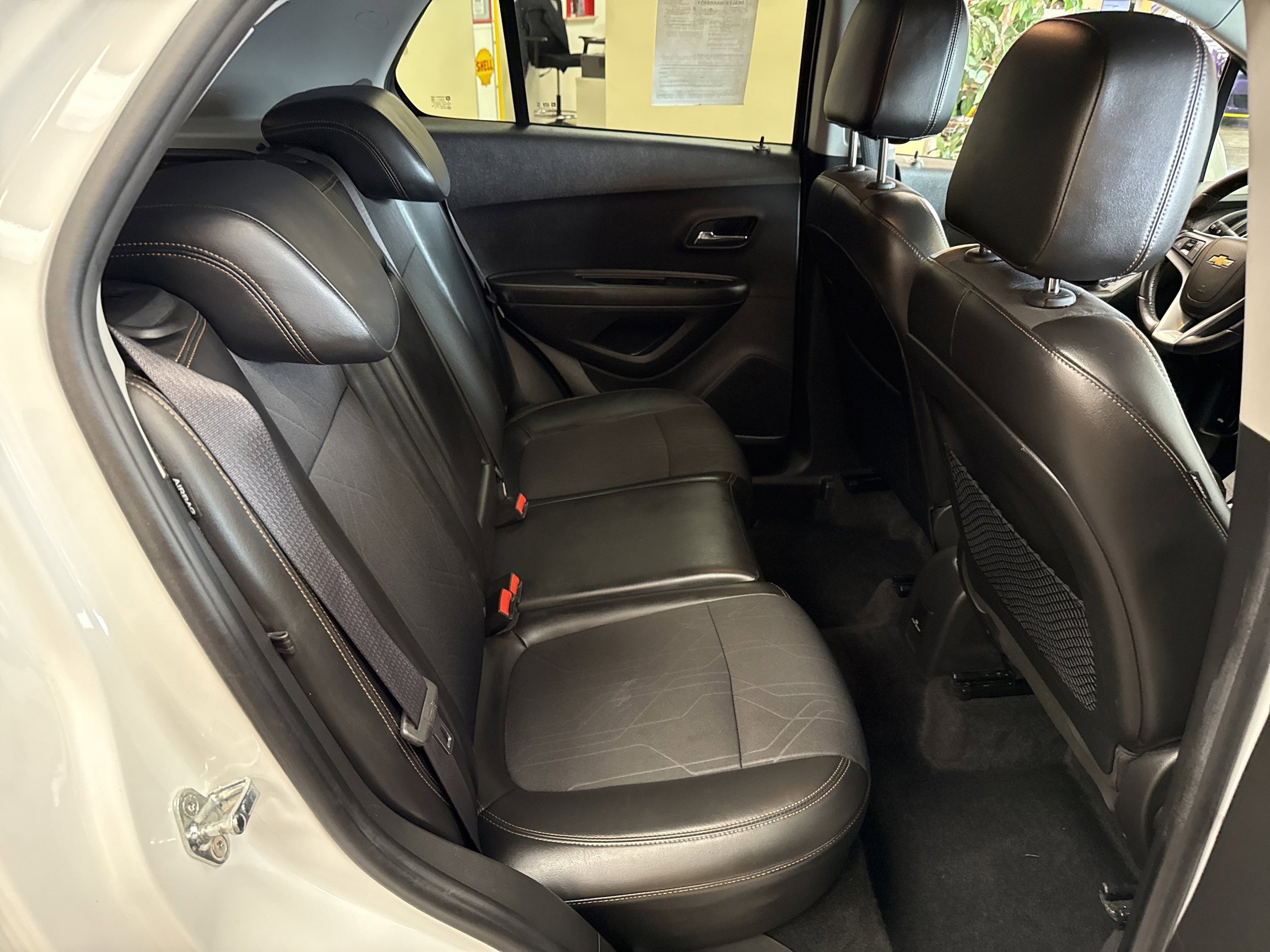 Used 2018 Chevrolet Trax LT w/ LT Convenience Package AWD/4WD image 28