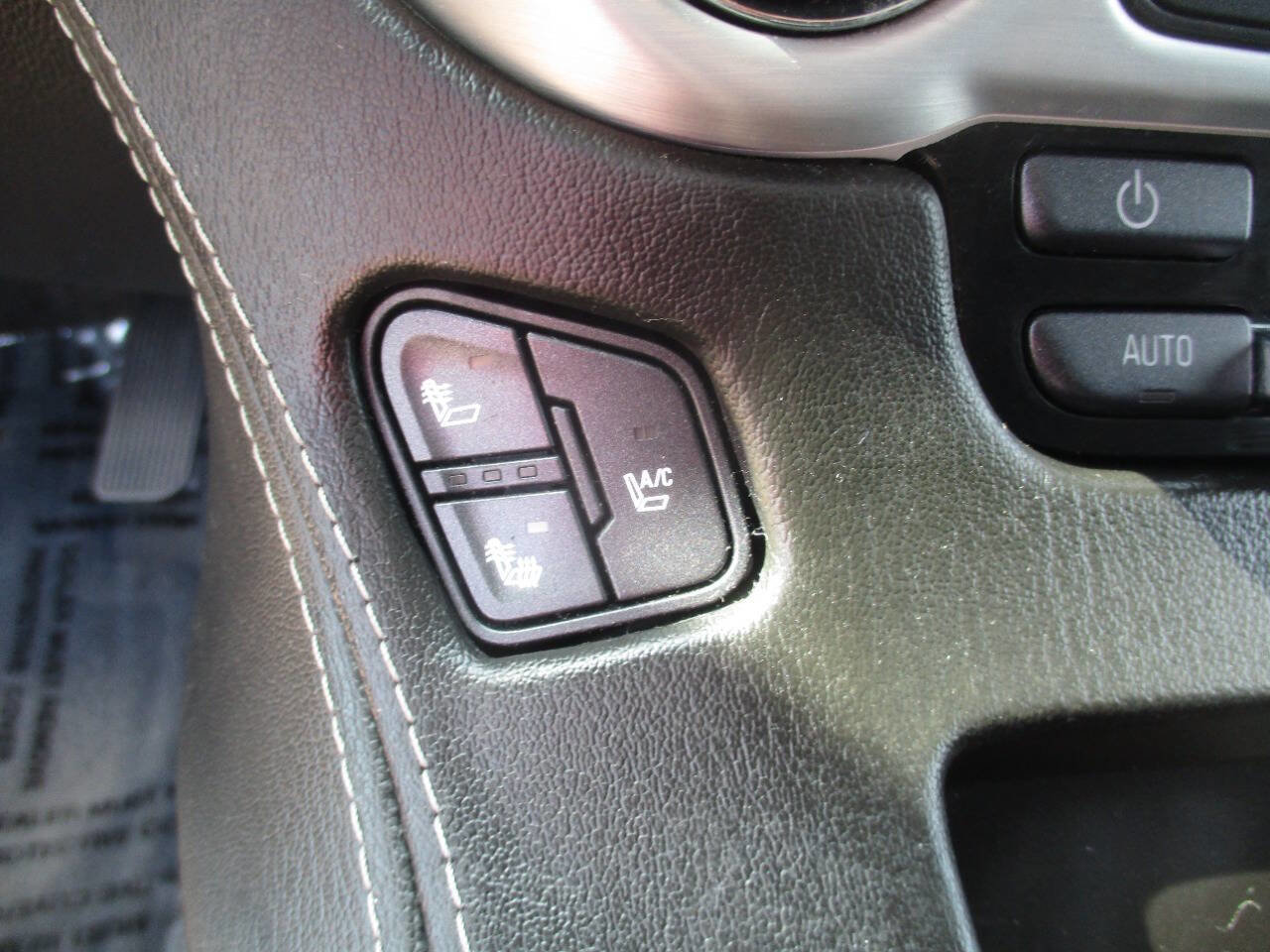 Used 2015 GMC Yukon SLT w/ Open Road Package image 36