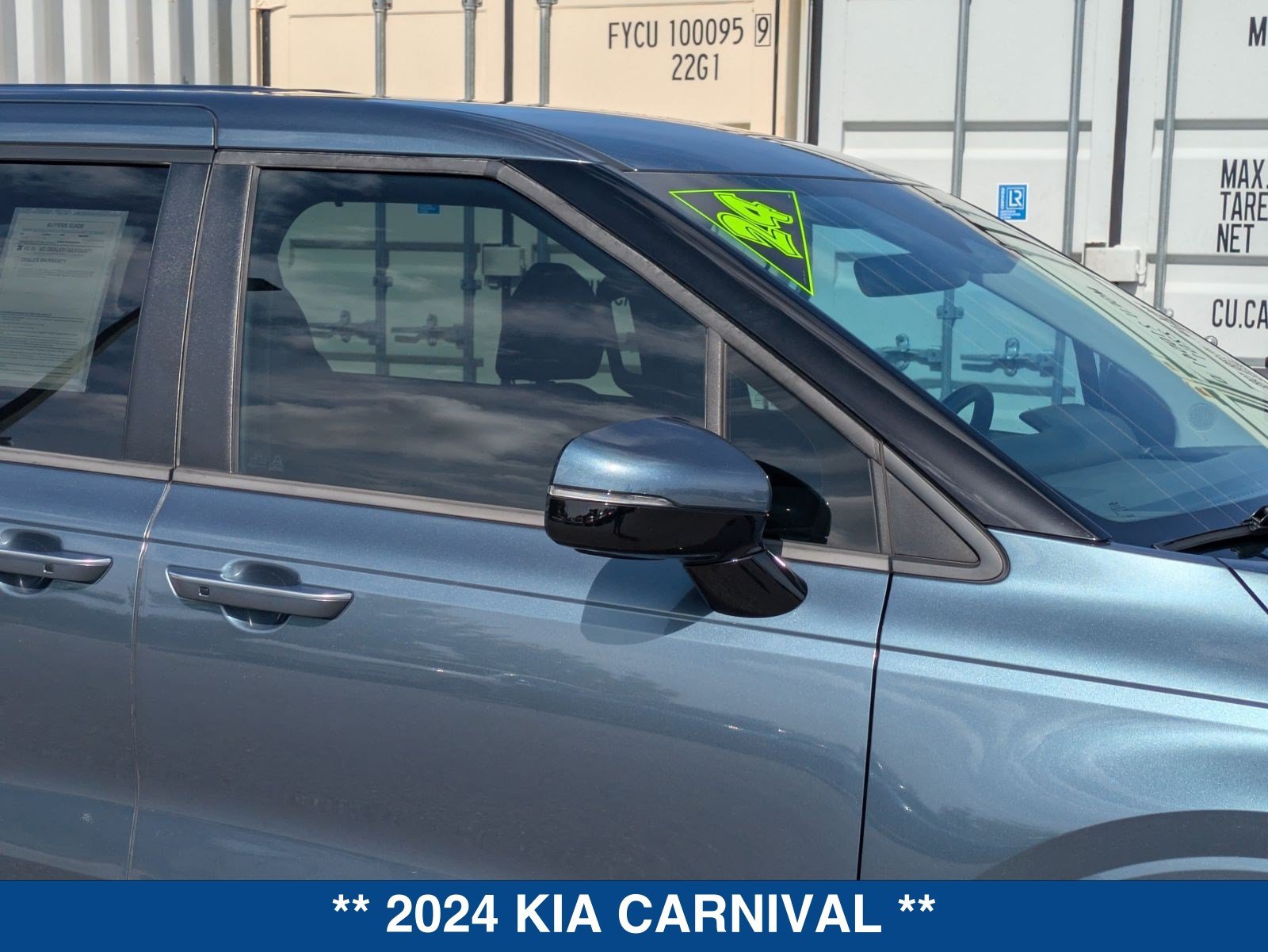 Used 2024 Kia Carnival EX FWD image 11