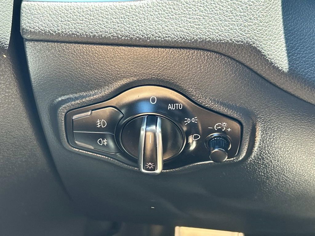 Used 2014 Audi SQ5 Prestige AWD/4WD image 37