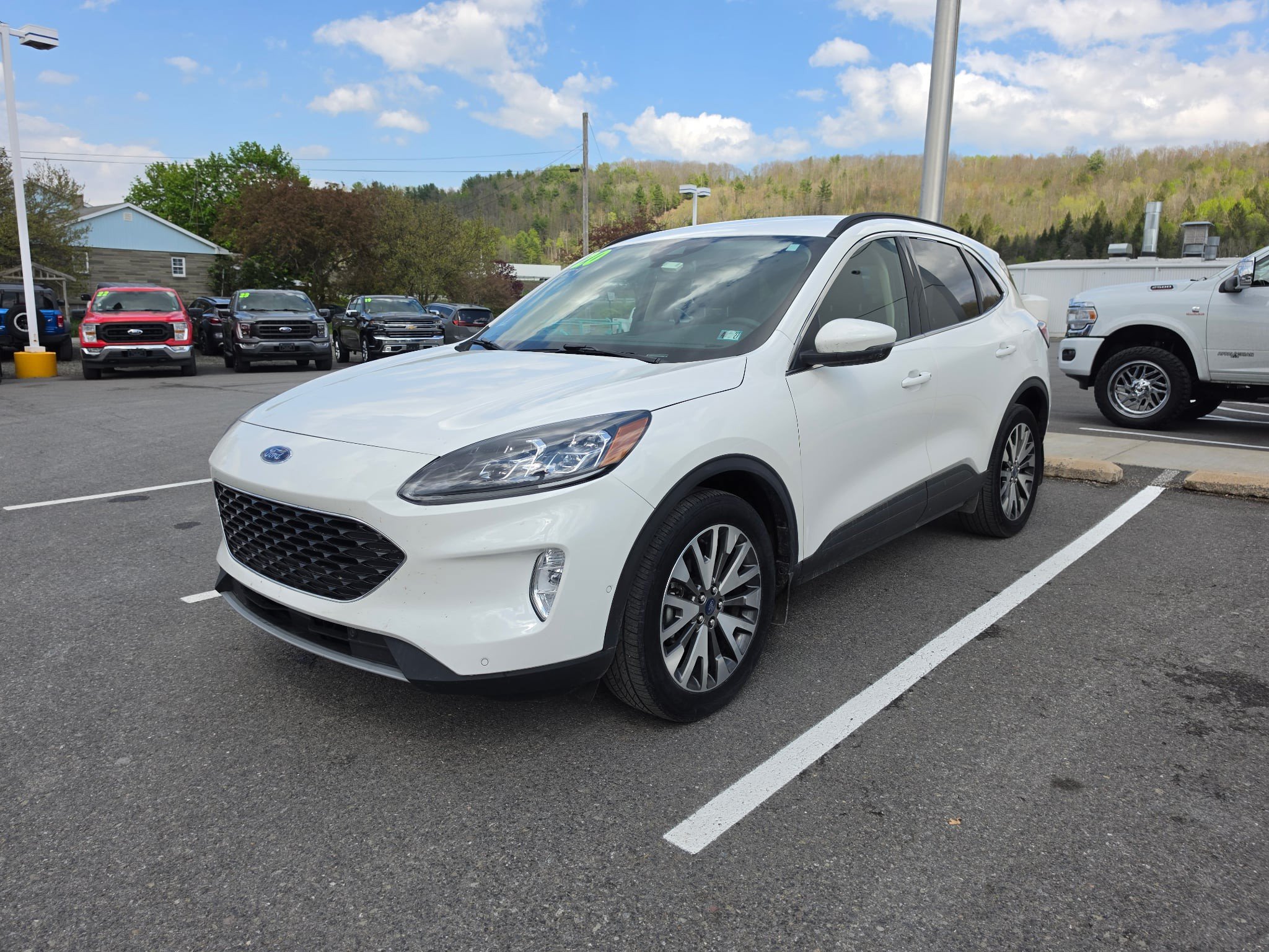 Used 2020 Ford Escape Titanium AWD/4WD image 8