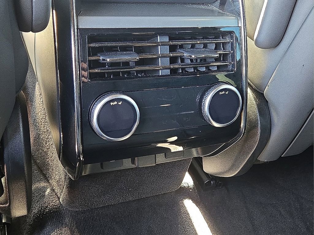 Used 2024 Land Rover Range Rover Sport Dynamic SE image 16