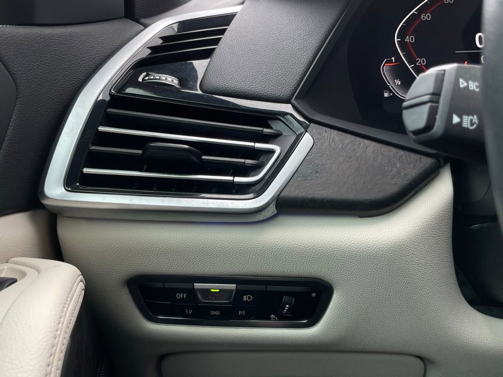 Used 2022 BMW X5 xDrive40i w/ Premium Package image 14