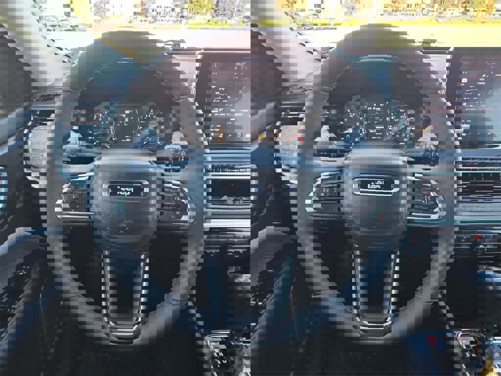 Used 2022 Jeep Compass Latitude image 21