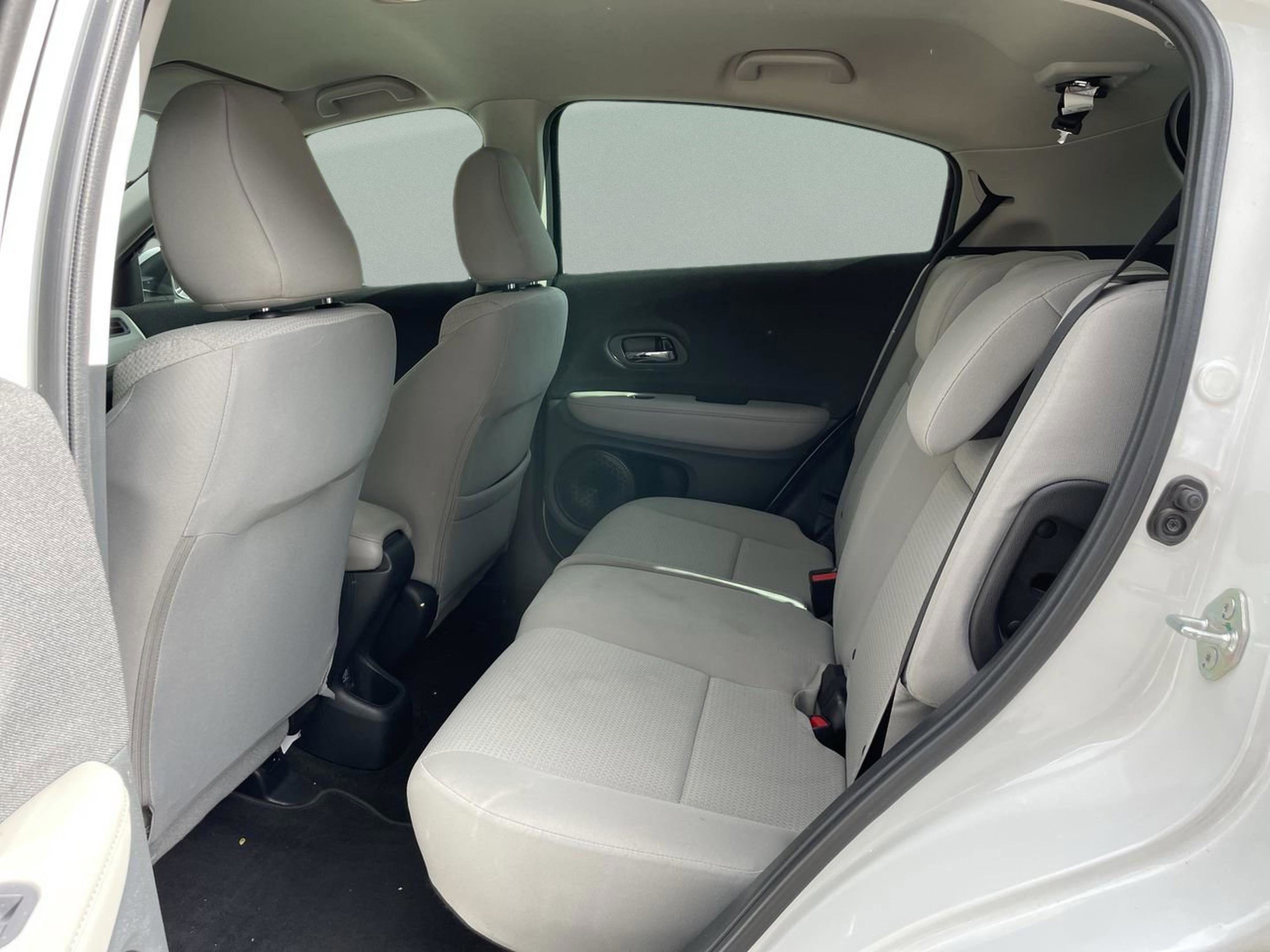 Used 2022 Honda HR-V LX image 16