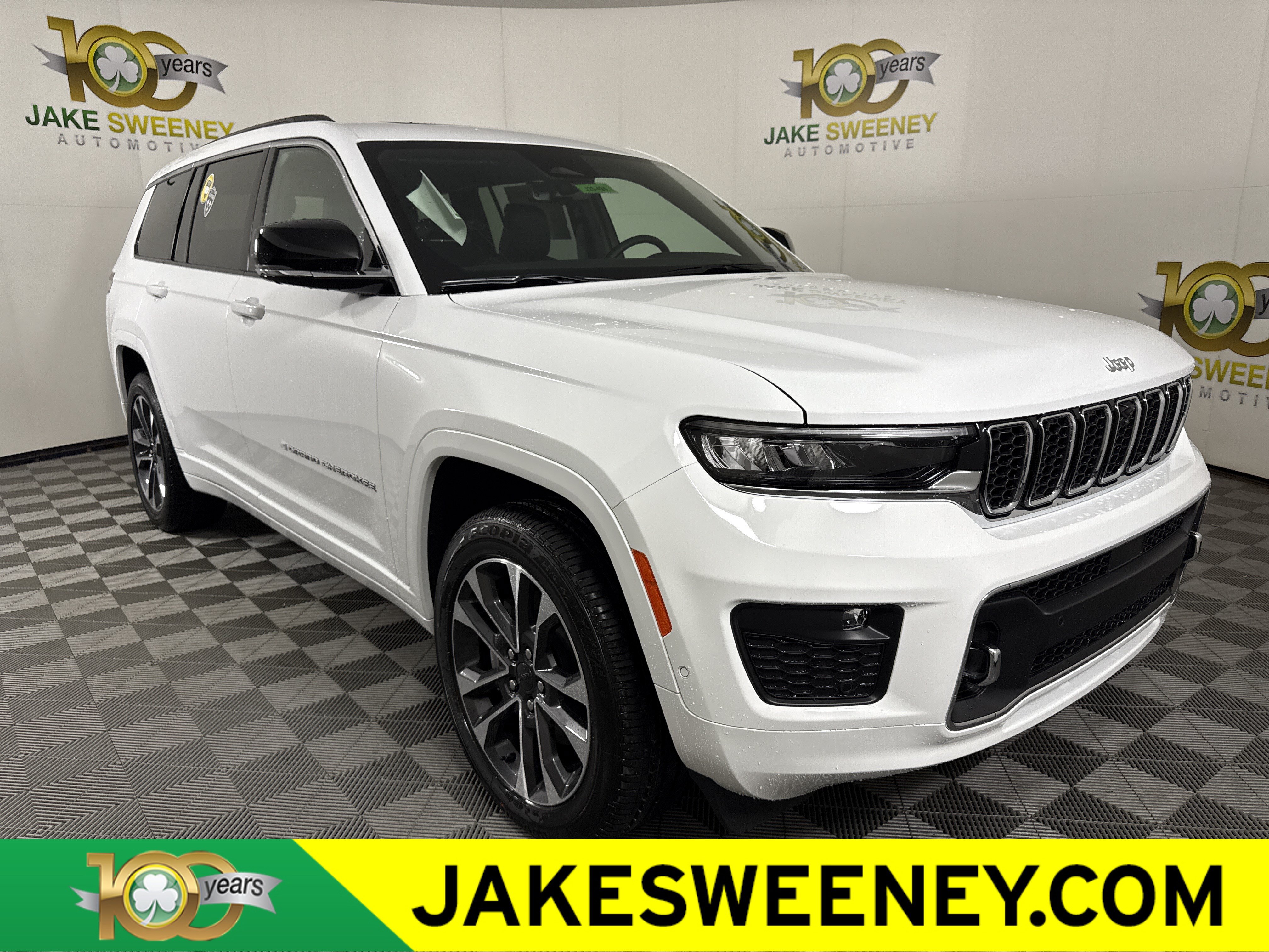 New 2025 Jeep Grand Cherokee L Overland w/ Advanced Protech Group III AWD/4WD image 1