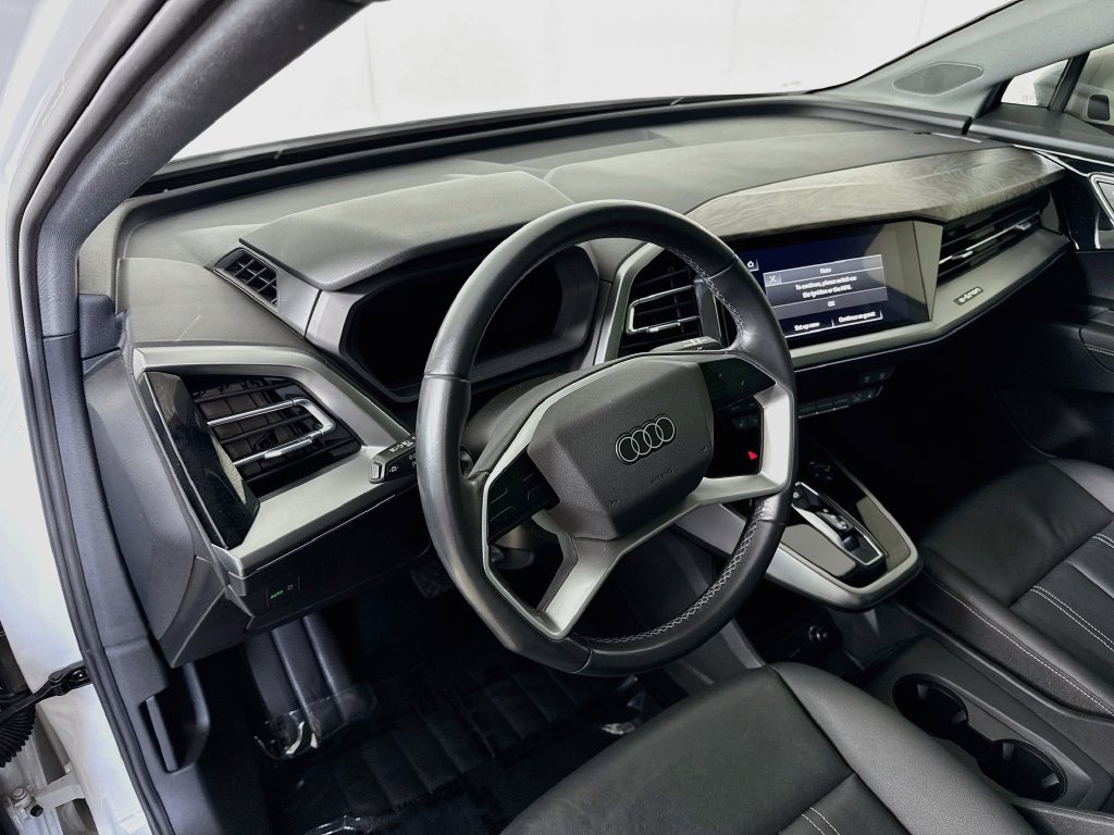 Used 2022 Audi Q4 e-tron Premium AWD/4WD image 9