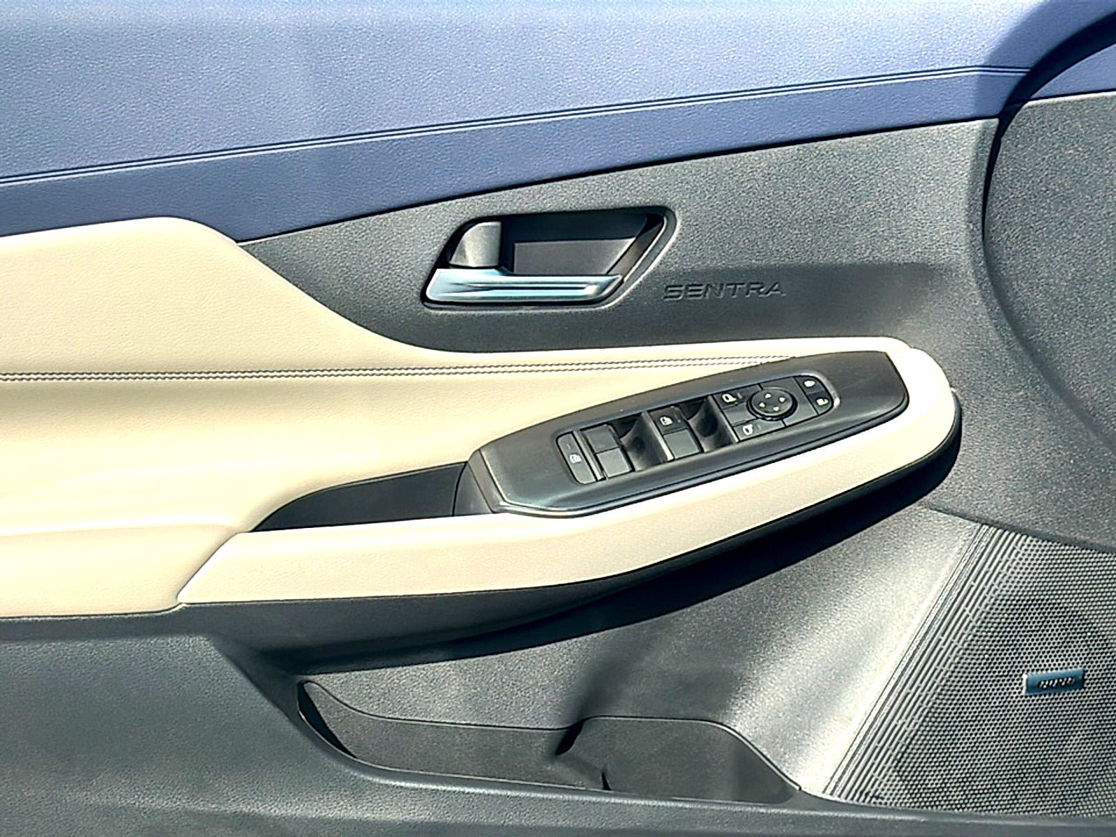 New 2027 Nissan Sentra SL w/ Floor Mat Package FWD image 14