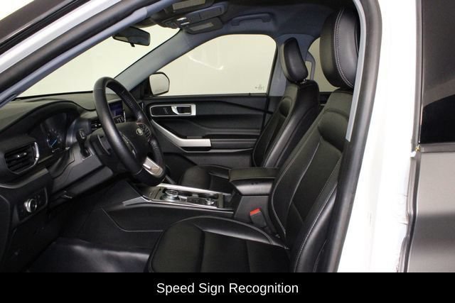 Used 2021 Ford Explorer XLT w/ Equipment Group 202A AWD/4WD image 18