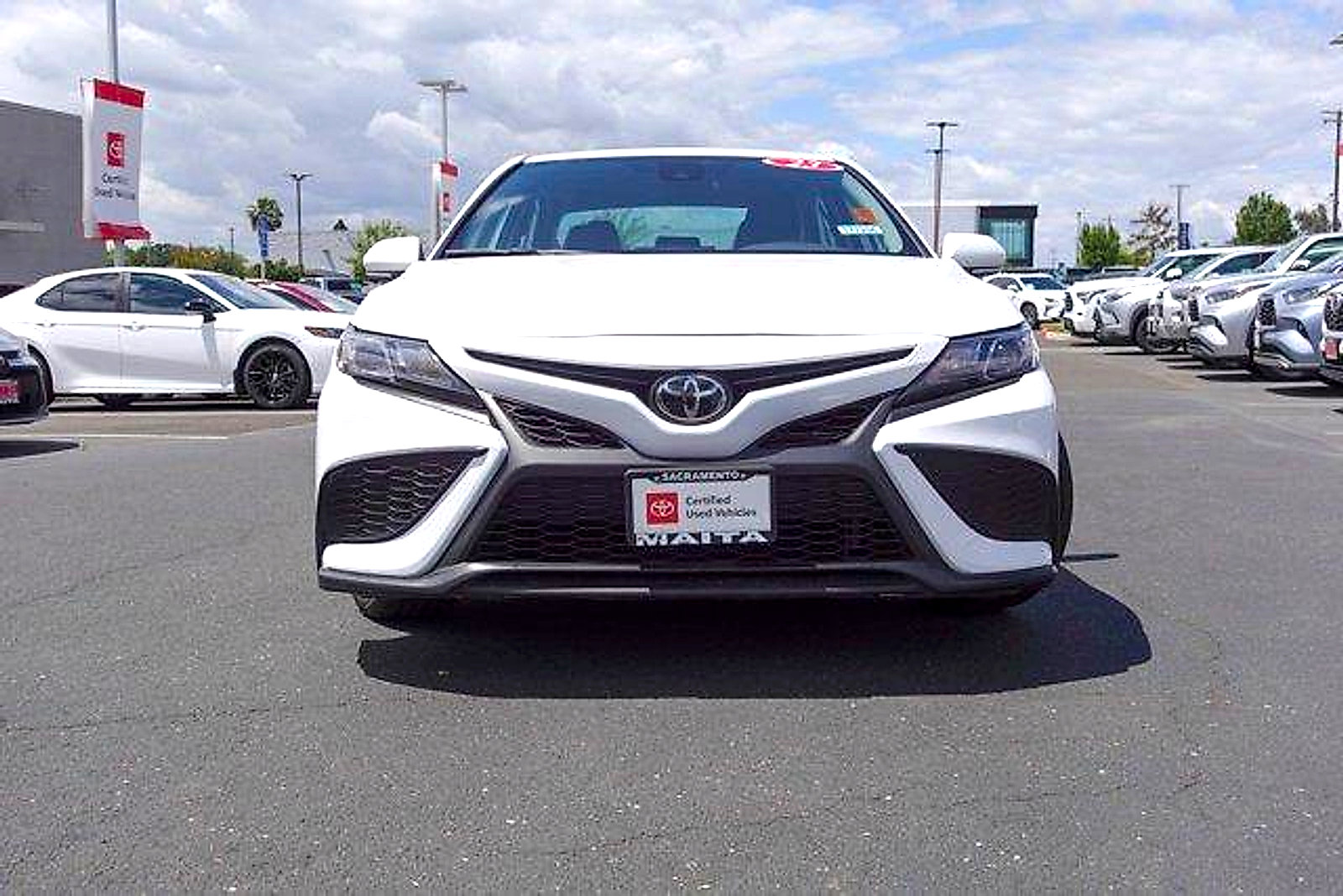 Certified 2023 Toyota Camry SE FWD image 3