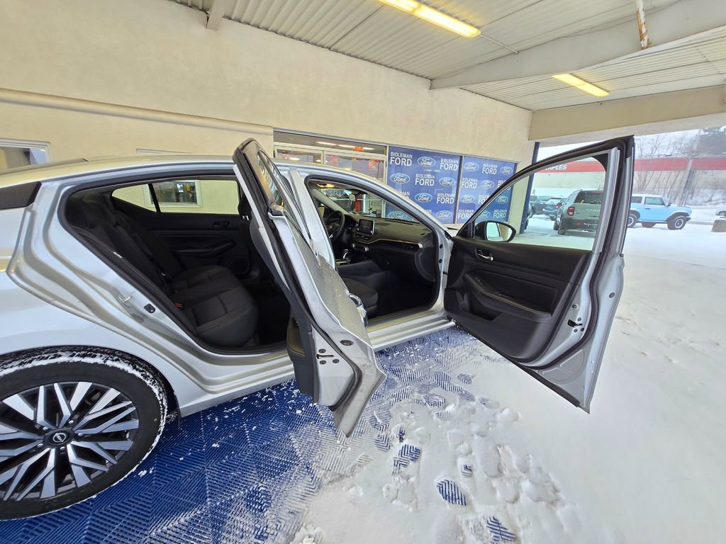 Used 2024 Nissan Altima 2.5 SV image 28