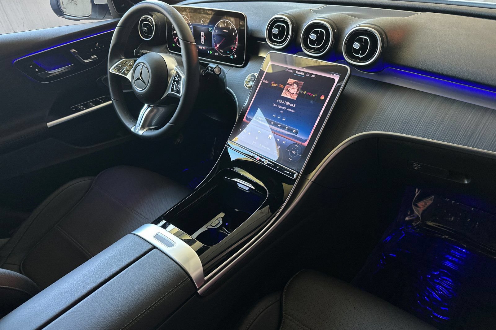 Used 2024 Mercedes-Benz C 300 4MATIC Sedan w/ Exclusive Trim Package image 18