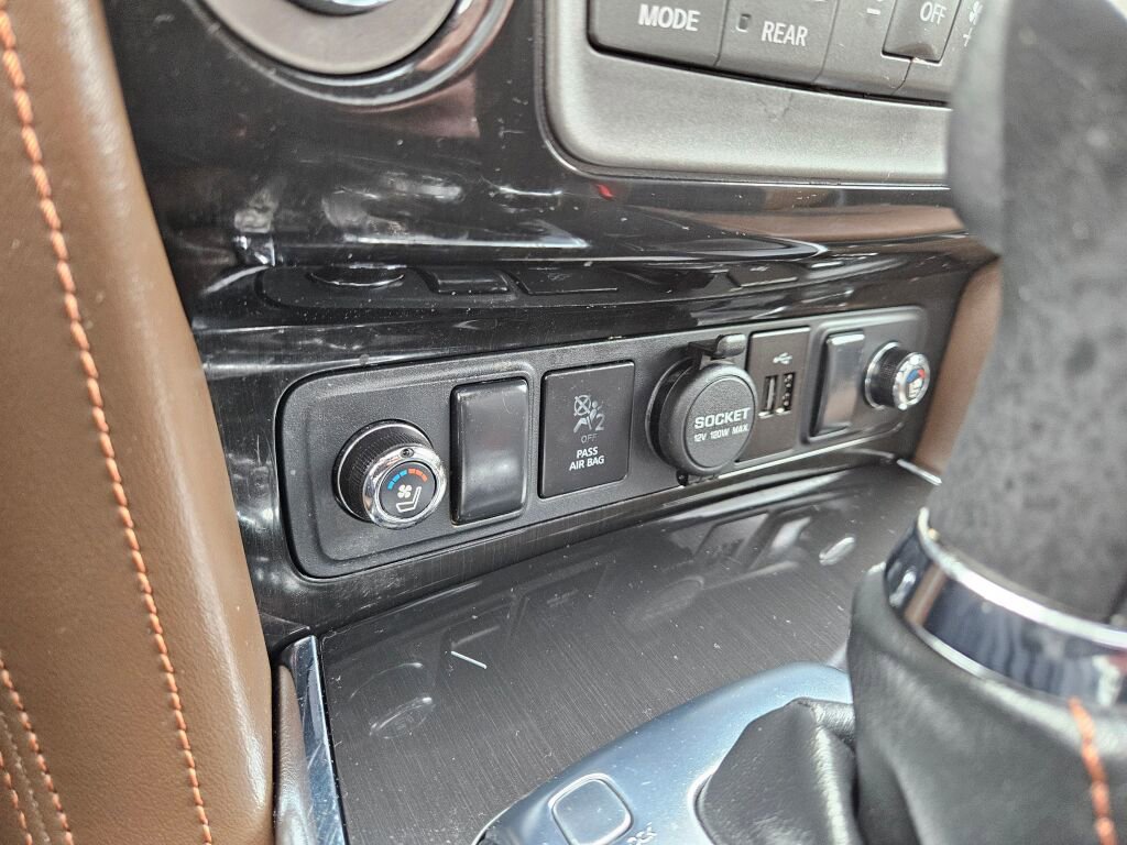 Used 2018 Nissan Armada Platinum w/ Captain Seat Package AWD/4WD image 36