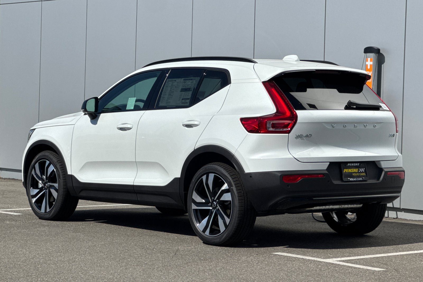 New 2026 Volvo XC40 B5 Ultra w/ Protection Package Premier AWD/4WD image 3