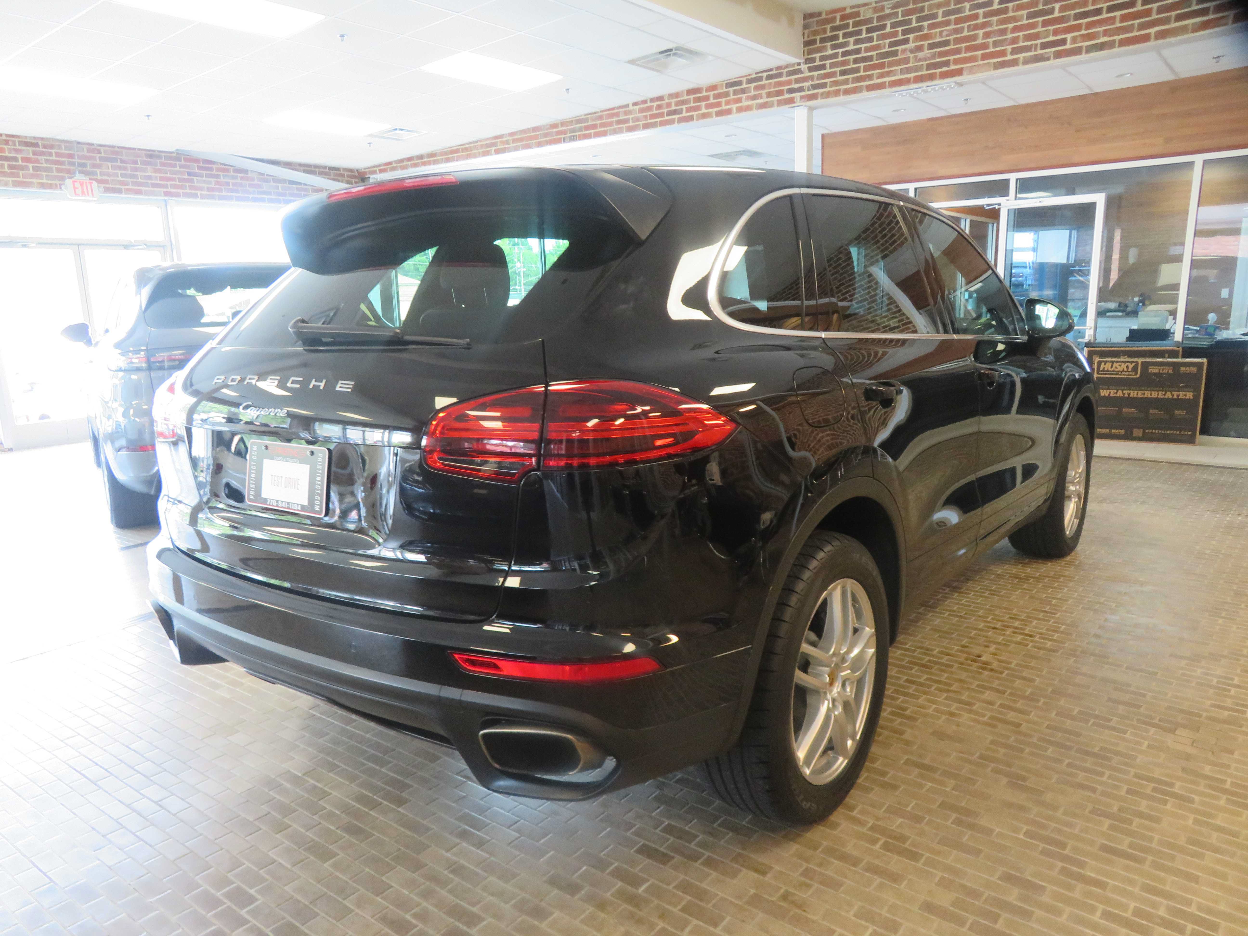 Used 2016 Porsche Cayenne AWD/4WD image 4