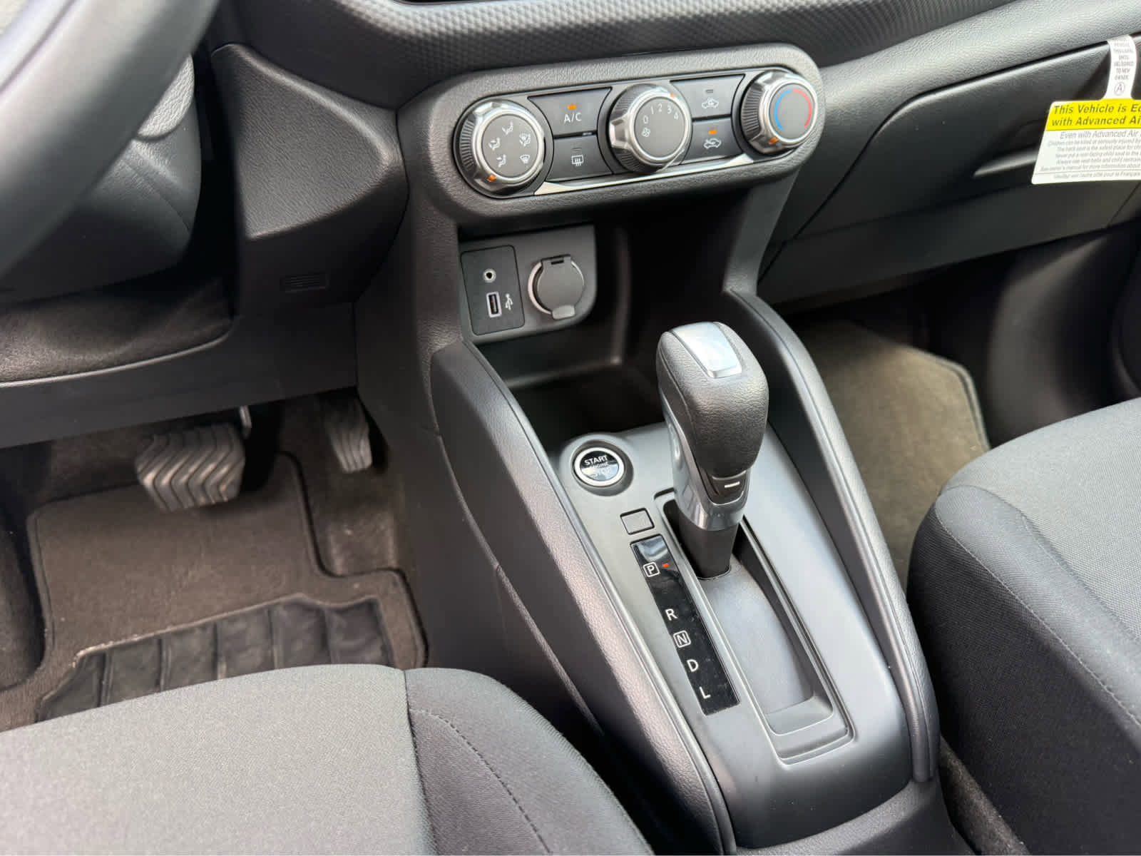 Used 2025 Nissan Kicks Play S FWD image 18