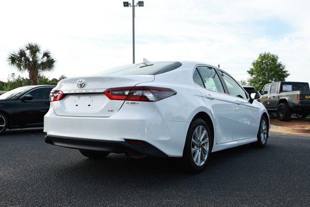 Used 2024 Toyota Camry LE FWD image 6