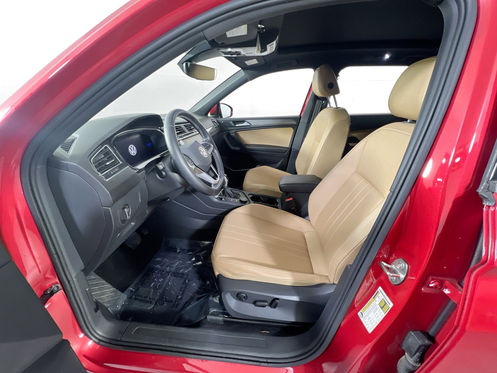 Used 2022 Volkswagen Tiguan SE AWD/4WD image 20