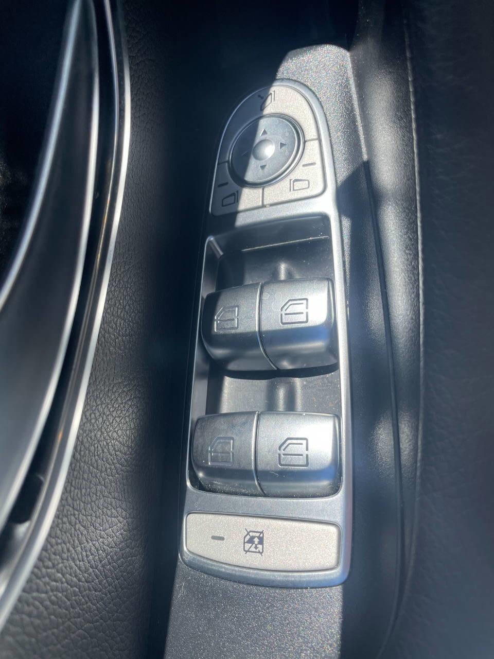 Used 2023 Mercedes-Benz E 350 4MATIC Sedan image 28