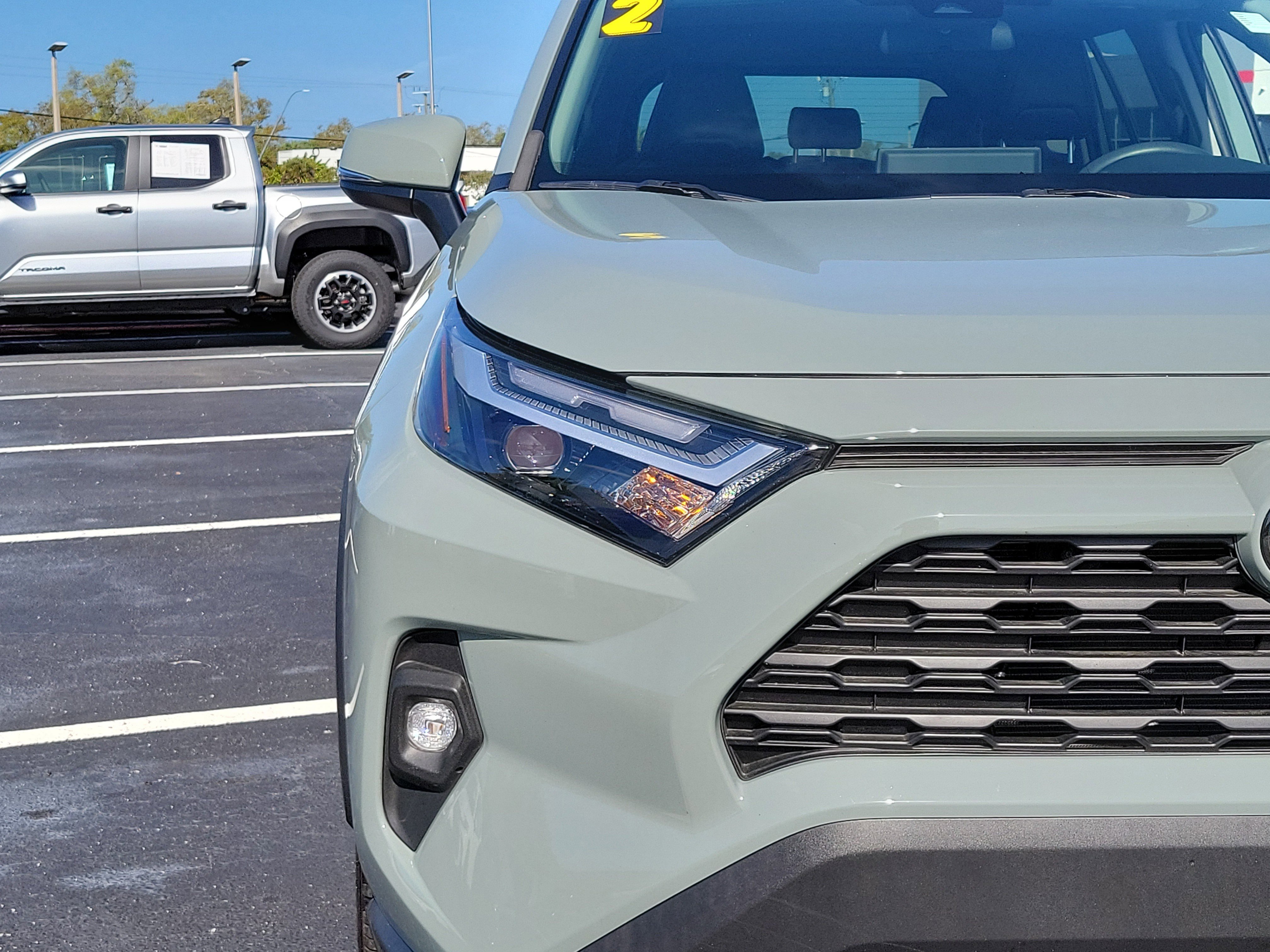 Used 2022 Toyota RAV4 XLE Premium image 7