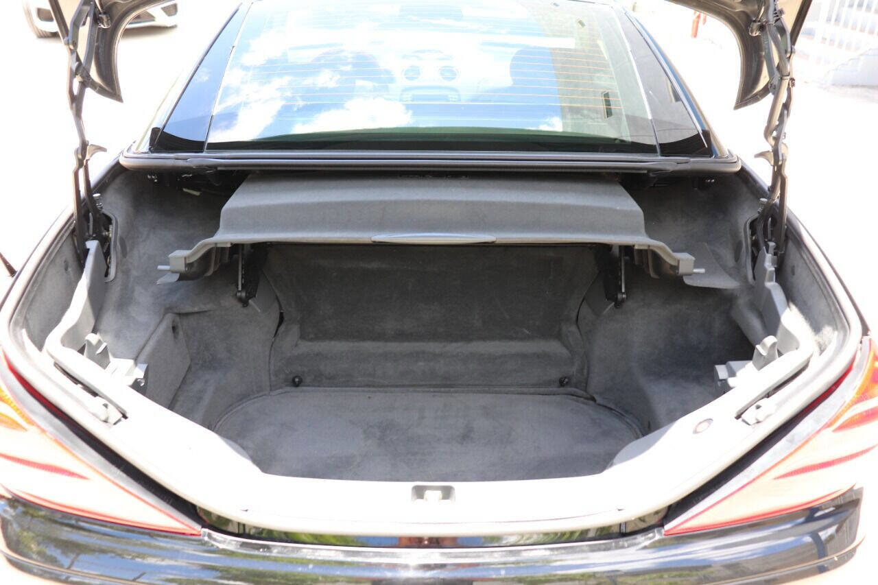 Used 2005 Mercedes-Benz SL 600 image 28