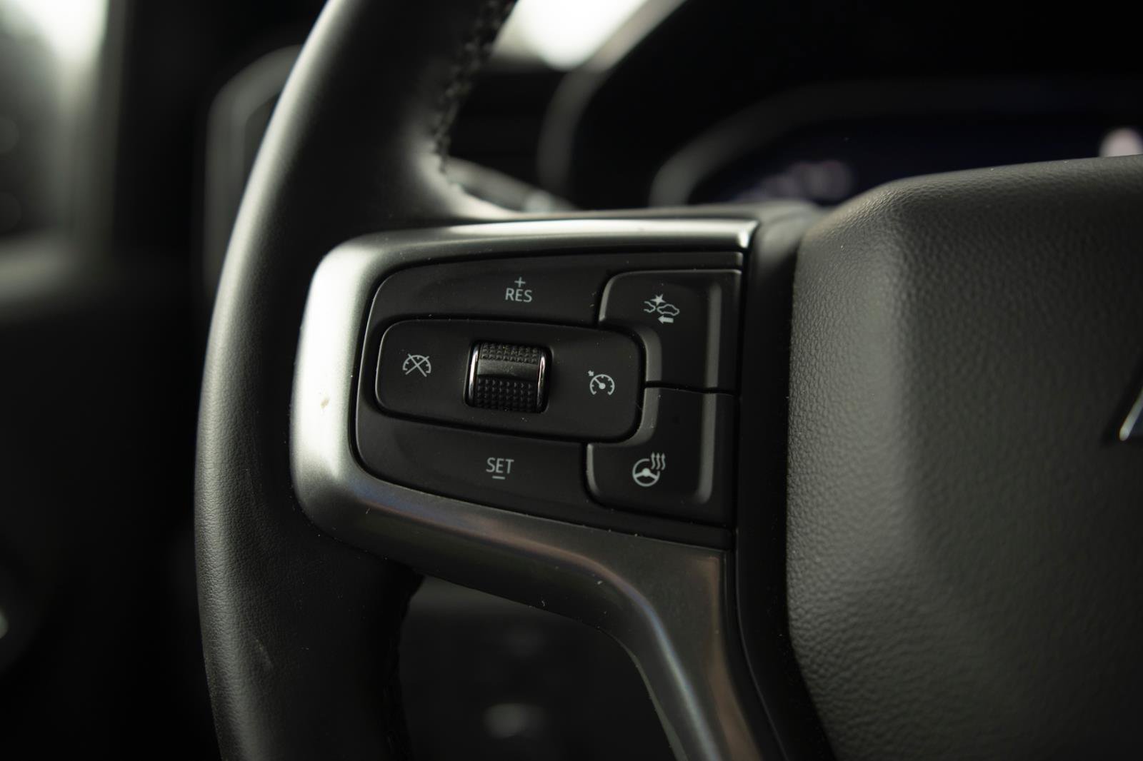 Used 2023 Chevrolet Silverado 1500 LT AWD/4WD image 6