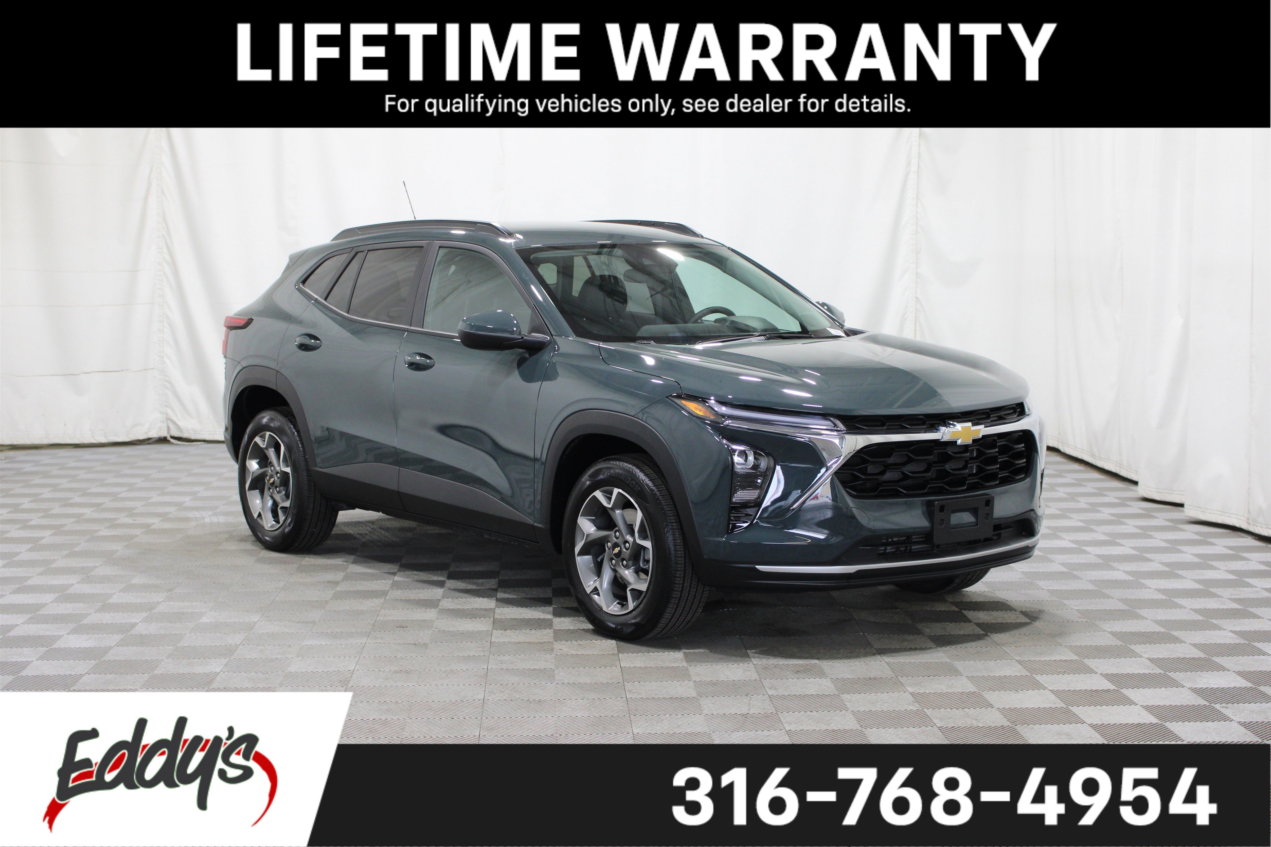 Used 2025 Chevrolet Trax LT w/ LT Convenience Package FWD image 1