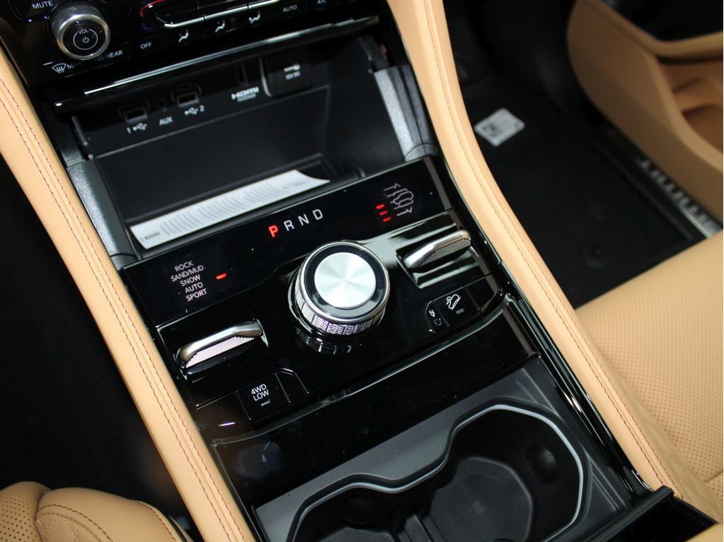 New 2025 Jeep Grand Cherokee Summit image 18
