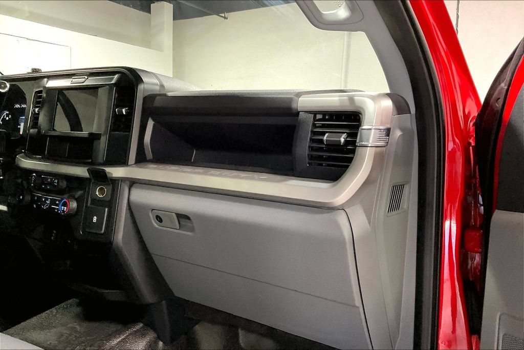 Used 2025 Ford F350 XL w/ XL Chrome Package RWD image 17