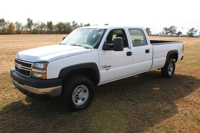 Used 2006 Chevrolet Silverado 2500 W/T w/ Heavy-Duty Power Package image 1